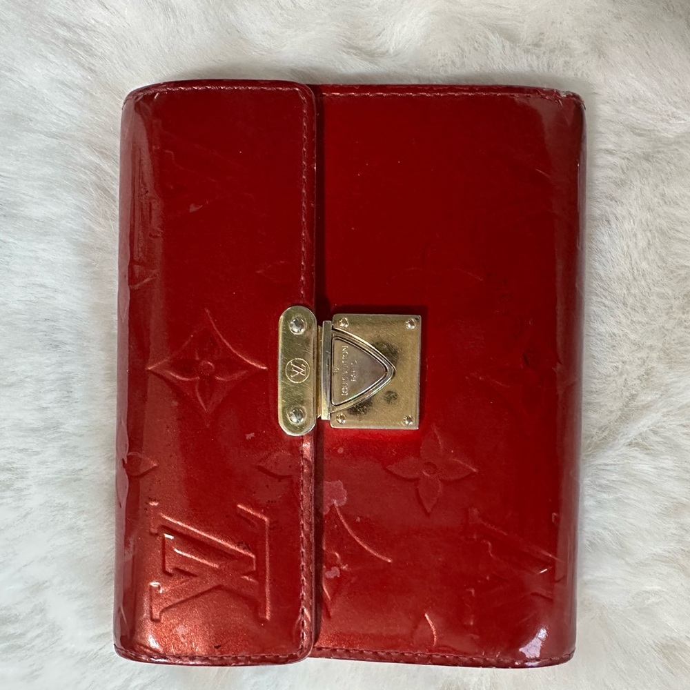 Louis Vuitton koala vernis Wallet
